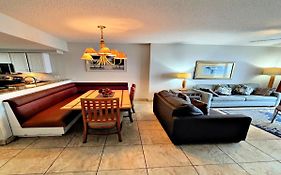 2 Bedroom Resort Condo Direct Oceanfront Wyndham Ocean Walk - Daytona Funland 2226